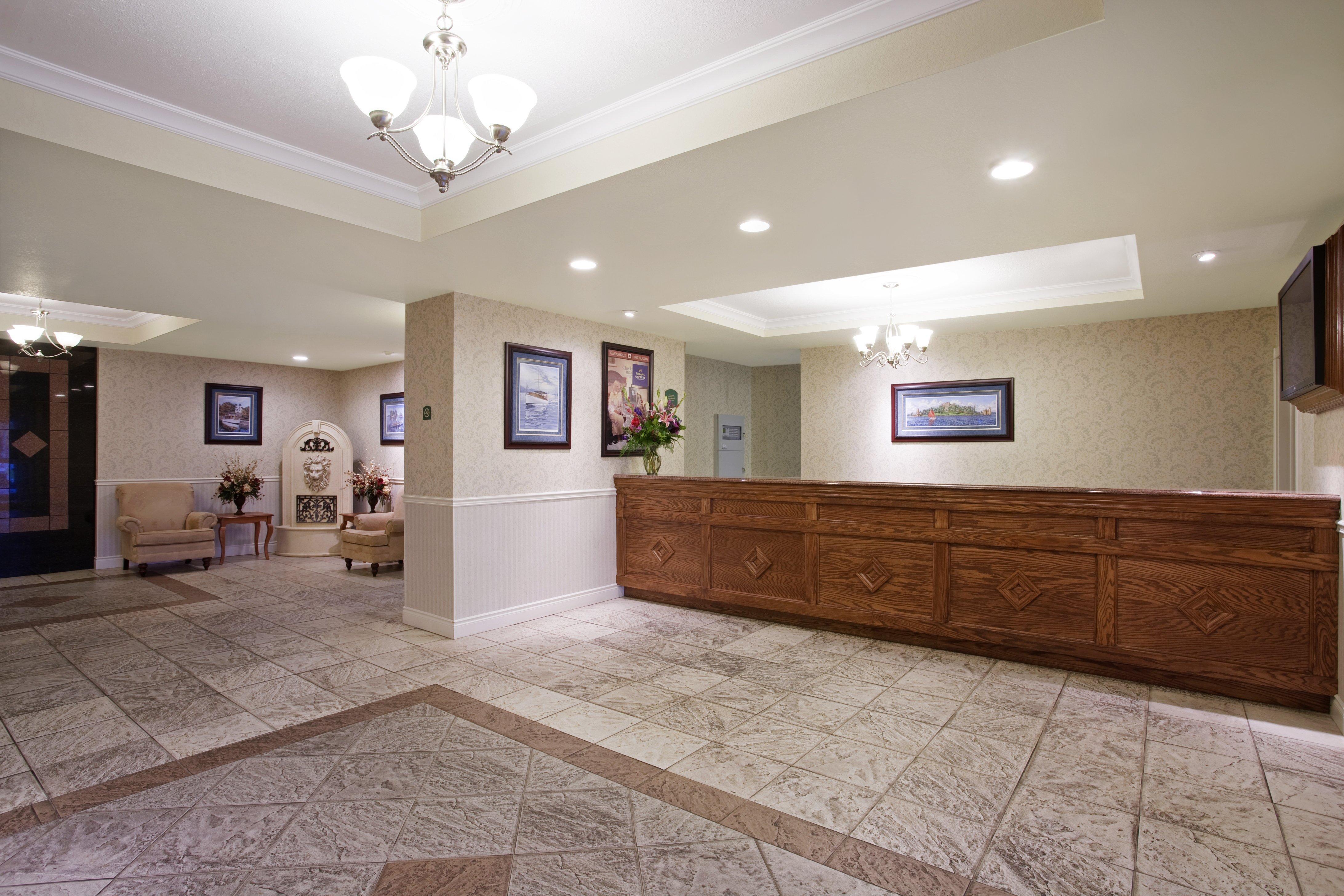 Holiday Inn Express Hotel & Suites 1000 Islands - Gananoque By Ihg Экстерьер фото