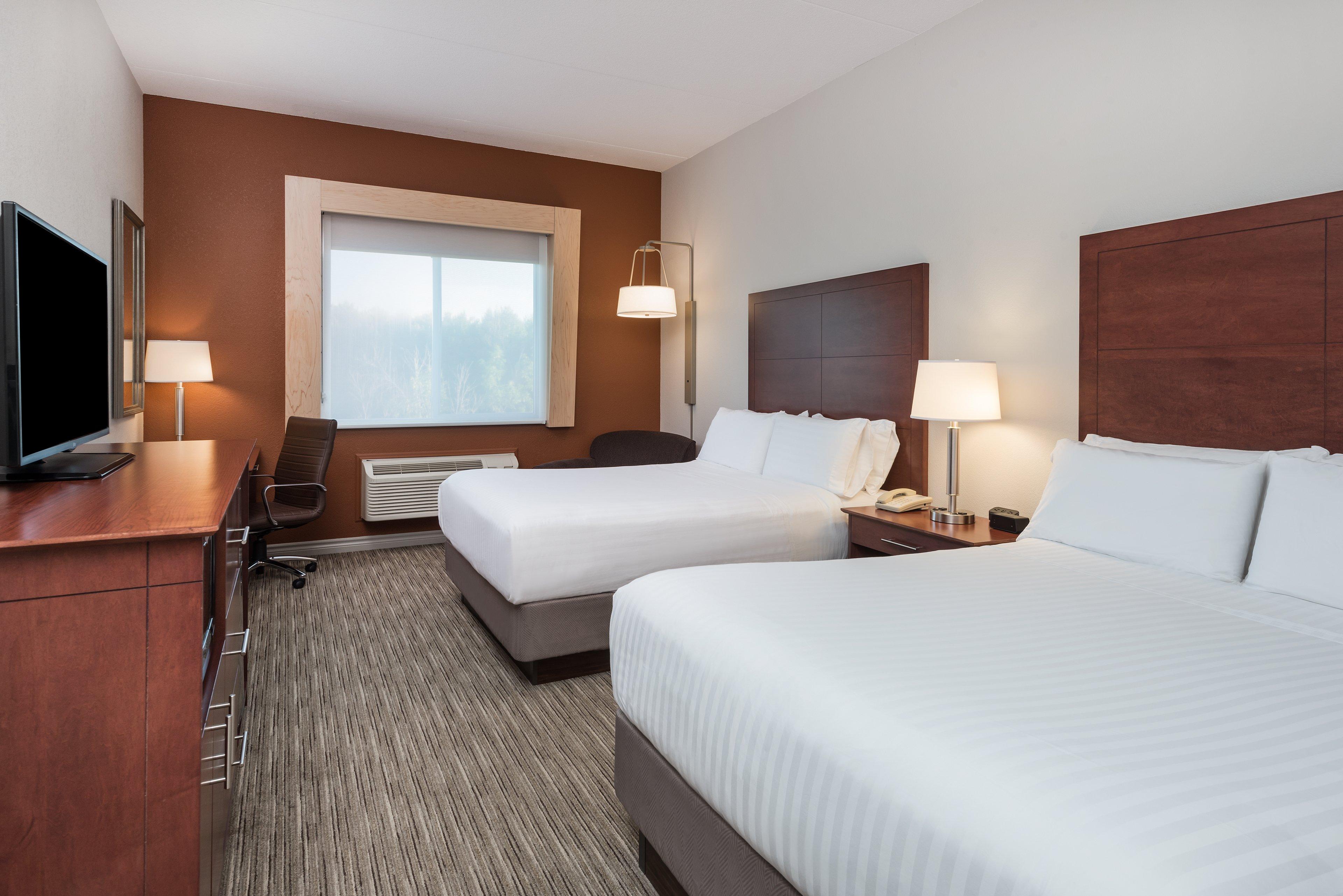 Holiday Inn Express Hotel & Suites 1000 Islands - Gananoque By Ihg Экстерьер фото