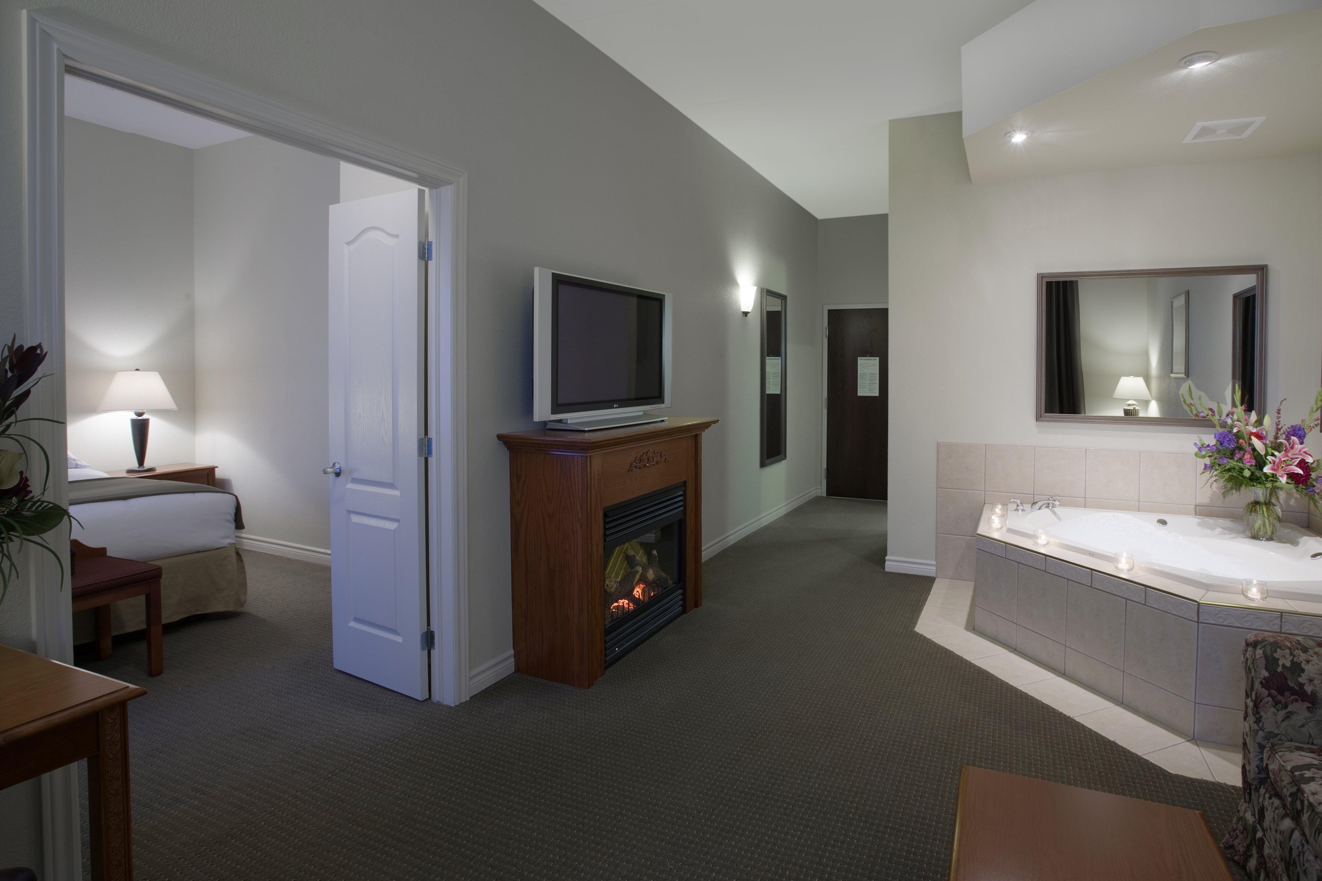 Holiday Inn Express Hotel & Suites 1000 Islands - Gananoque By Ihg Экстерьер фото