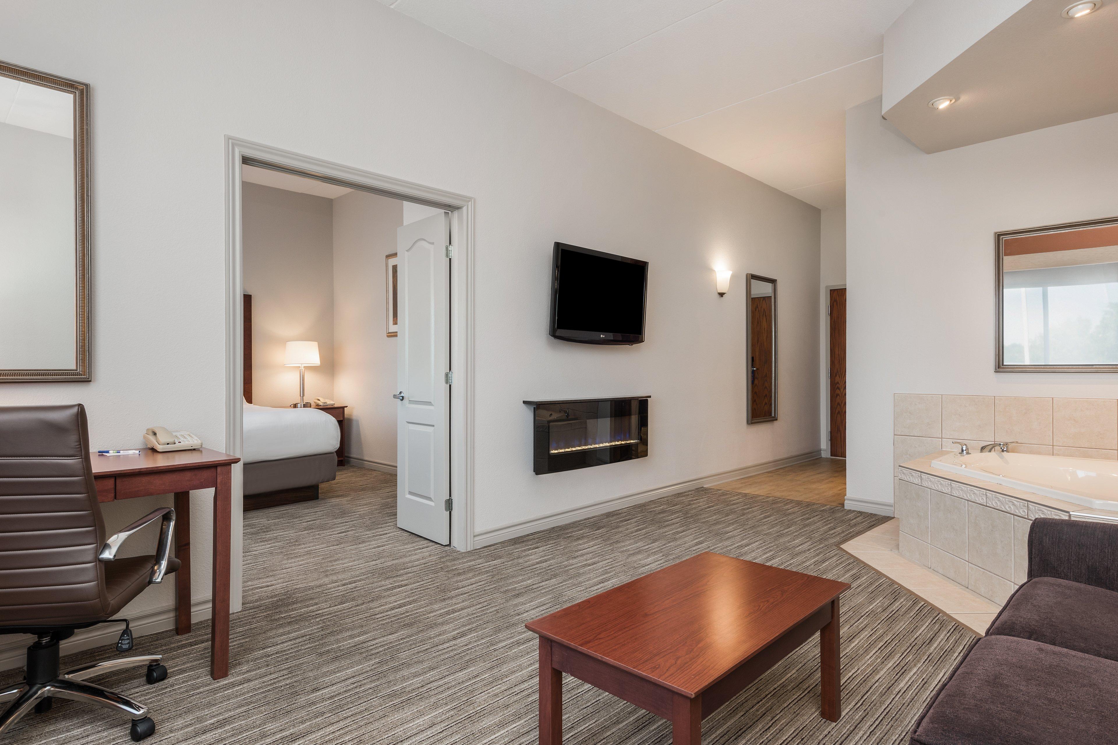 Holiday Inn Express Hotel & Suites 1000 Islands - Gananoque By Ihg Экстерьер фото
