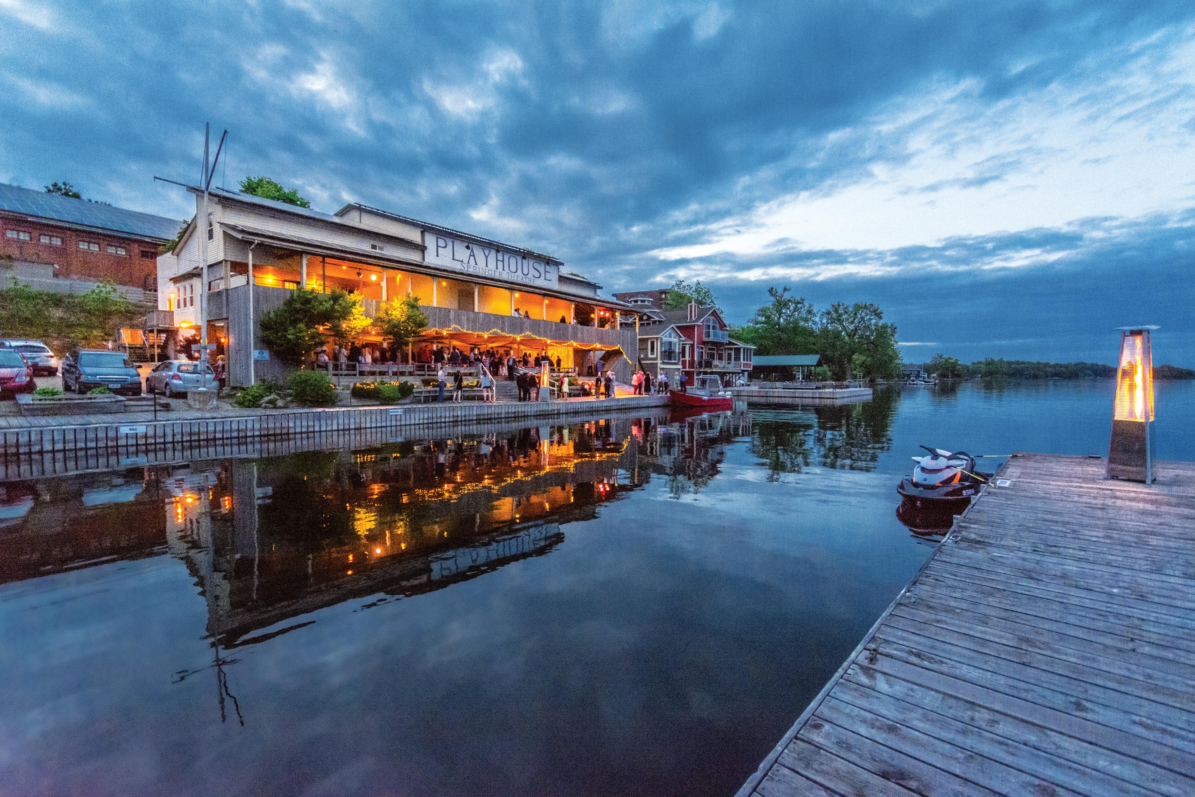 Holiday Inn Express Hotel & Suites 1000 Islands - Gananoque By Ihg Экстерьер фото