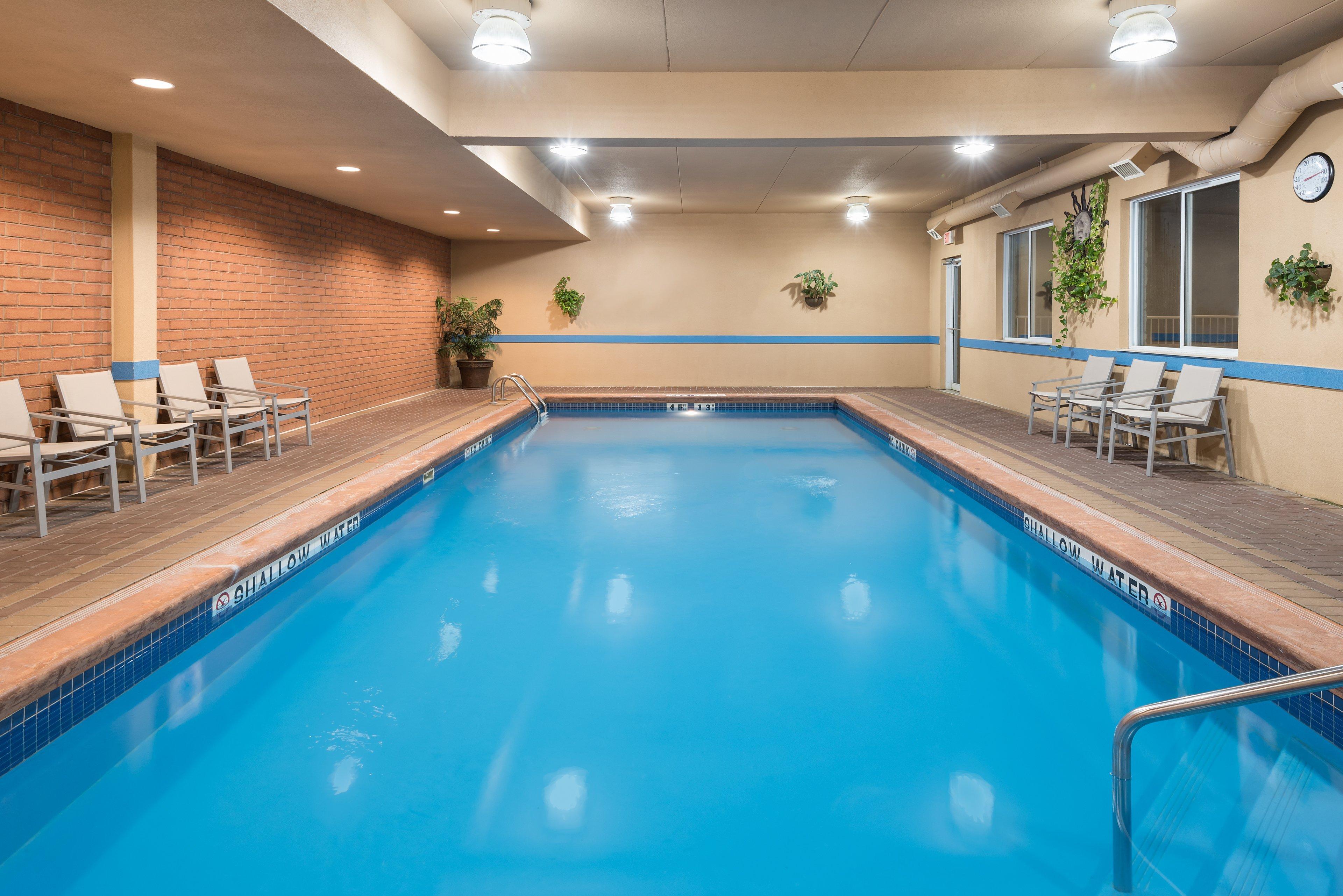 Holiday Inn Express Hotel & Suites 1000 Islands - Gananoque By Ihg Экстерьер фото