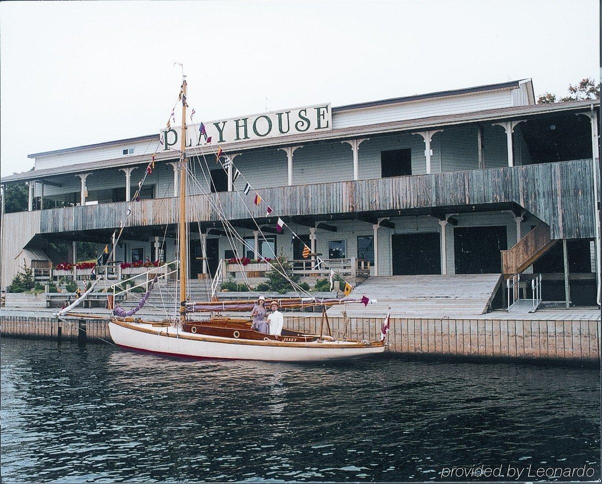 Holiday Inn Express Hotel & Suites 1000 Islands - Gananoque By Ihg Экстерьер фото