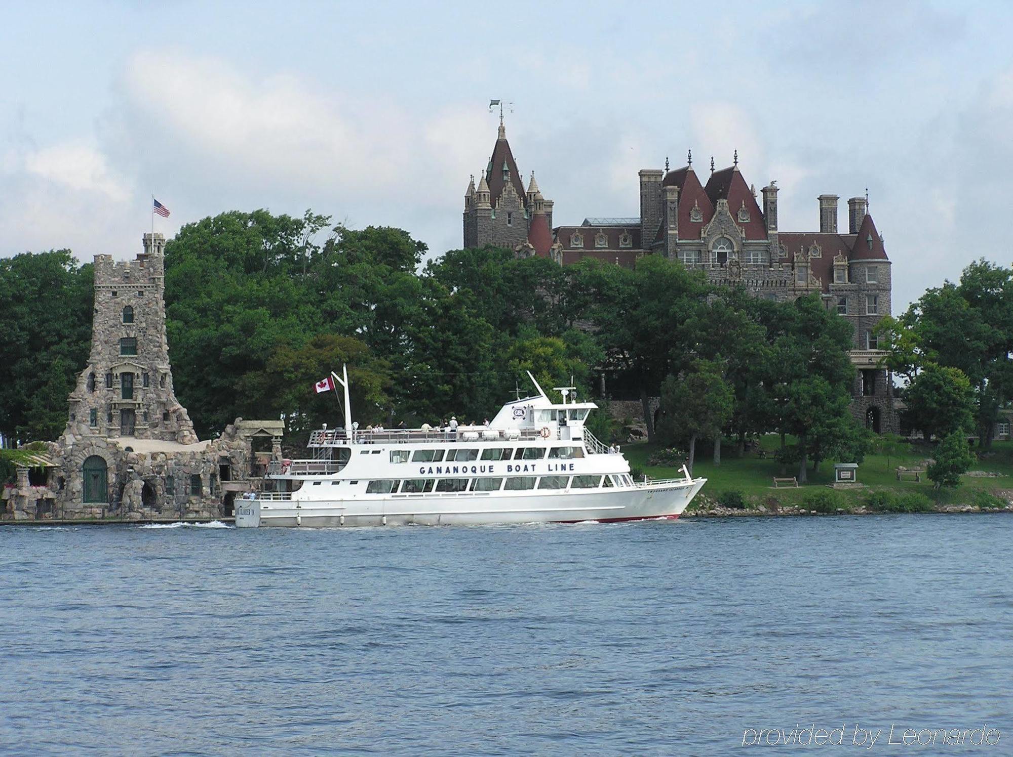 Holiday Inn Express Hotel & Suites 1000 Islands - Gananoque By Ihg Экстерьер фото